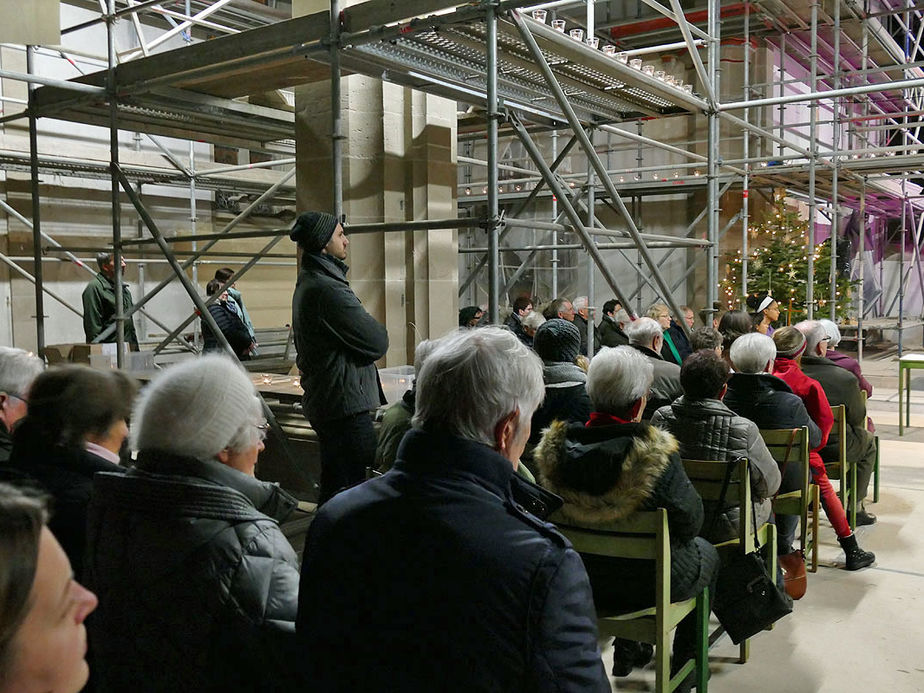 Heilige Messe auf der Baustelle zum 4. Advent (Foto: Karl-Franz Thiede)